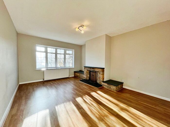 3 Bedroom Semi-Detached House For Sale In York Road, Little Driffield, Driffield, YO25