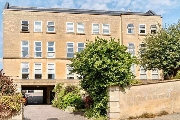 2 Bedroom Flat For Sale In Berkeley Court, Bathwick Hill, Bath, BA2