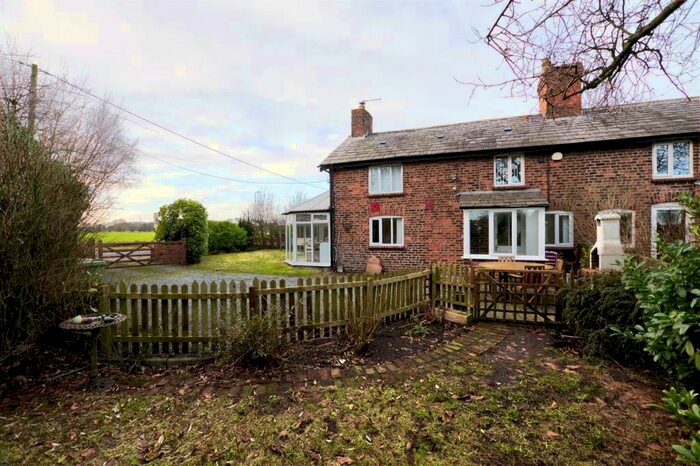 3 Bedroom Semi-Detached House For Sale In Lunt Road, Homer Green, Liverpool, L29