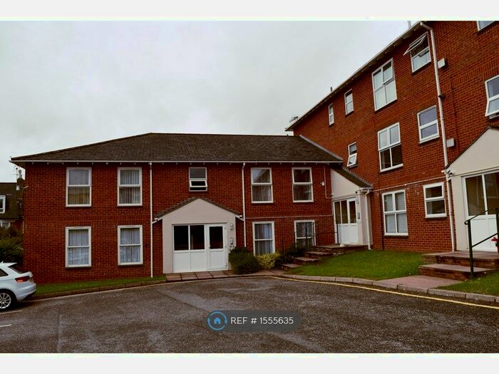 2 Bedroom Flat To Rent In Fairpark Road, Exeter, EX2