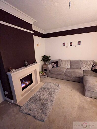 3 Bedroom End Of Terrace House For Sale In Buxton Road, Leek, Staffordshire, ST13