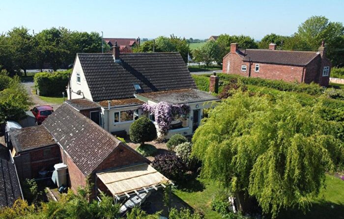 4 Bedroom Detached House For Sale In Conisholme Road, North Somercotes, LN11