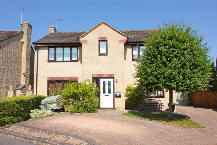 4 Bedroom Detached House For Sale In Wychurch Road, Malmesbury, SN16