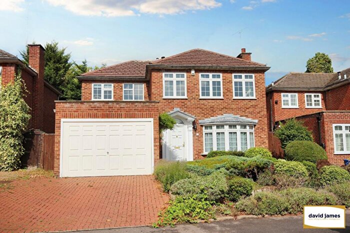 4 Bedroom Detached House For Sale In Tall Elms Close, Bromley, BR2