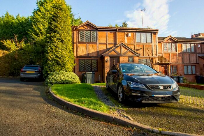 2 Bedroom Semi-Detached House To Rent In Willow Mews, Birmingham, West Midlands B29