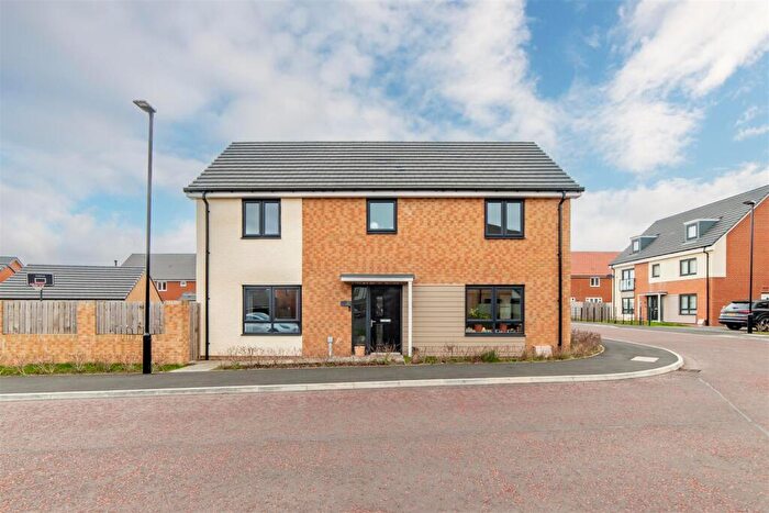 5 Bedroom Detached House For Sale In Whiteadmiral Place, Great Park, NE13