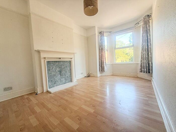 2 Bedroom Flat To Rent In Exmouth Apartment, EX8