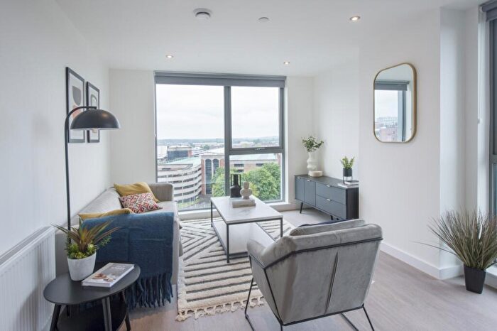 2 Bedroom Flat To Rent In Thames Quarter, Reading, RG1