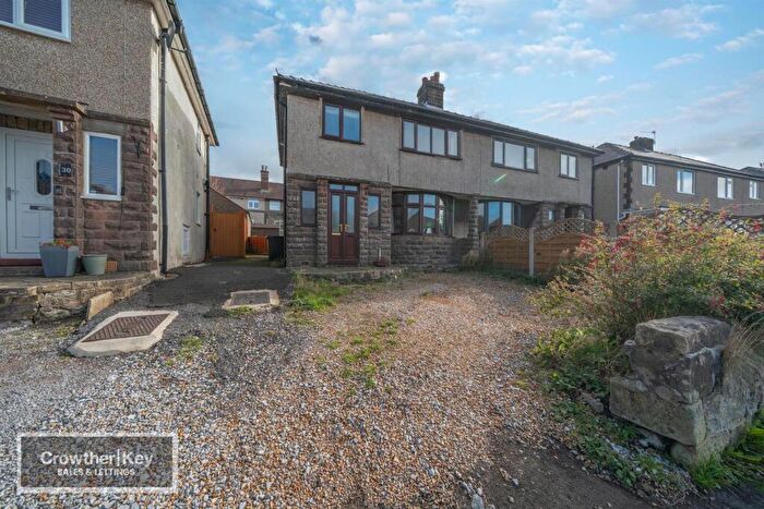 3 Bedroom Semi-Detached House For Sale In Milnbank Avenue, Buxton, SK17