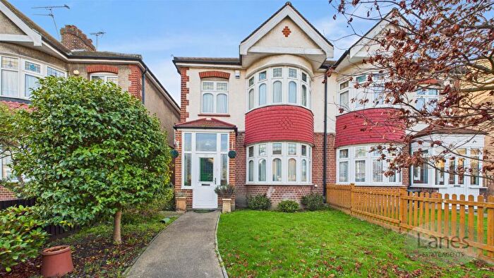 3 Bedroom Semi Detached House For Sale In Crossbrook Street, Cheshunt, EN8