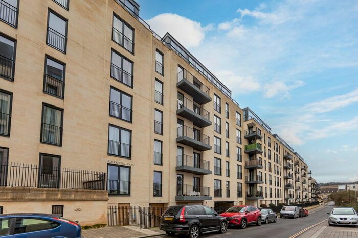2 Bedroom Flat To Rent In Alexandra House, Midland Road, Bath, BA2