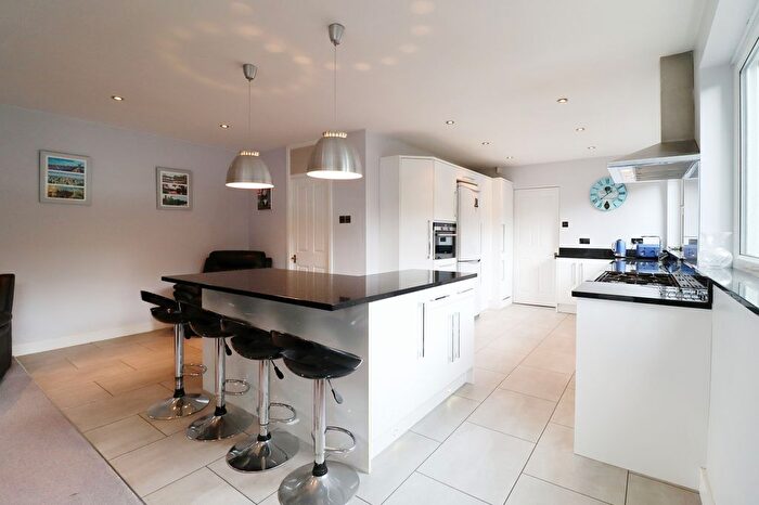 4 Bedroom Detached House For Sale In Beaconsfield Road, Bromley, BR1