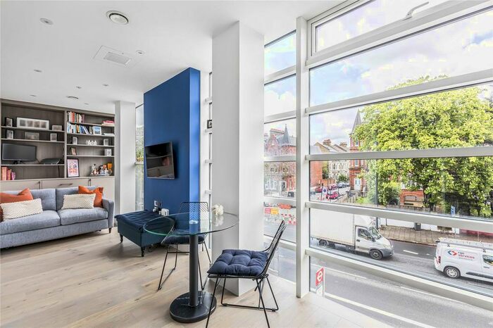 1 Bedroom Flat To Rent In Colwell House, Clapham Road, London, SW9