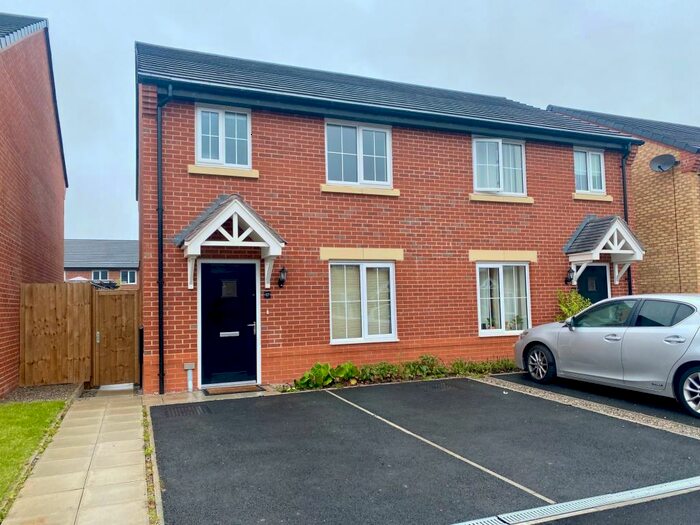 3 Bedroom House To Rent In Samuel Armstrong Way, Crewe, CW1