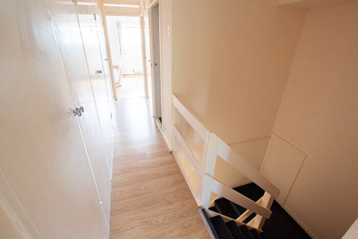 2 Bedroom Flat To Rent In Copperfield, Chigwell, IG7