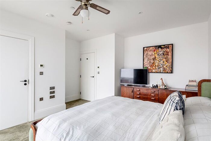 2 Bedroom Flat For Sale In Gloucester Place, Brighton, BN1