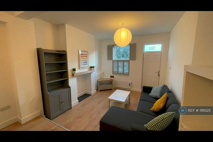 3 Bedroom Terraced House To Rent In Sharrow Vale Road, Sheffield, S11