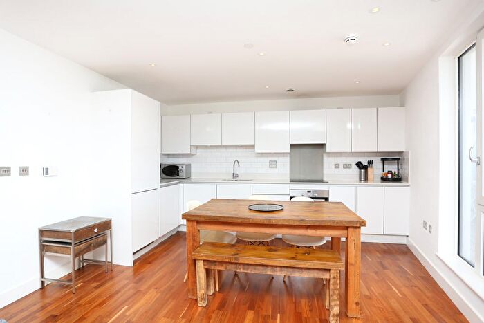 2 Bedroom Flat For Sale In John Donne Way, London, SE10