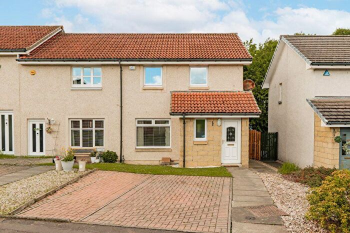 3 Bedroom End Of Terrace House For Sale In Craigroyston Grove, Edinburgh, EH4