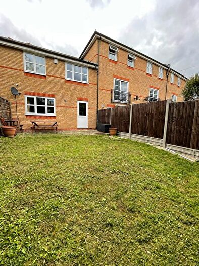 3 Bedroom Terraced House To Rent In Basevi Way, London, SE8