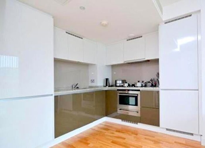 1 Bedroom Flat To Rent In Landmark Tower West, London, Marsh Wall, Canary Wharf, E14