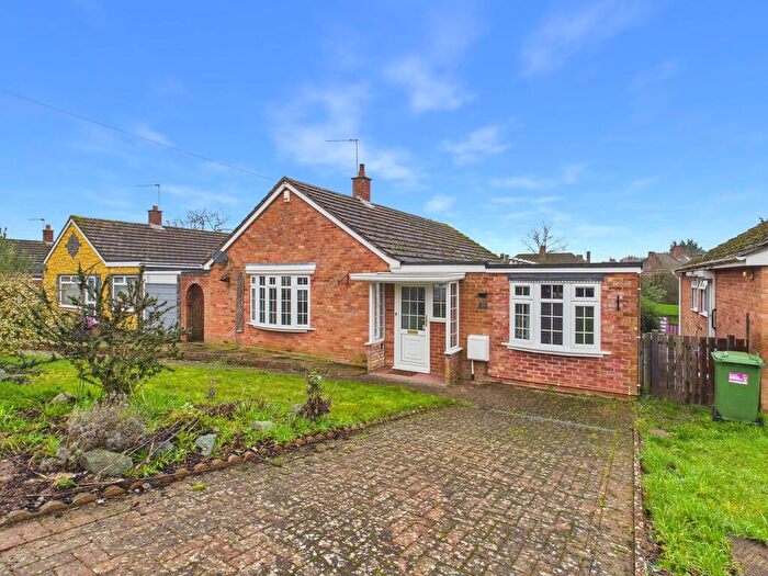 3 Bedroom Detached Bungalow For Sale In Mayfair Road, Bungay, NR35