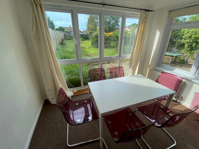2 Bedroom Apartment To Rent In Hillside Avenue, Canterbury, CT2