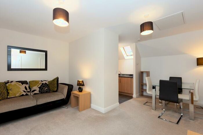 1 Bedroom Apartment To Rent In Barberi Close, Littlemore, OX4