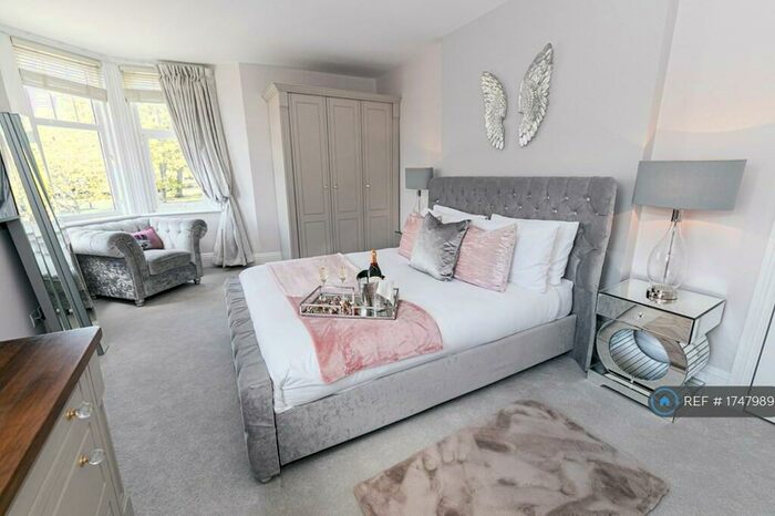 2 Bedroom Flat To Rent In Approach Road, Poole, BH14