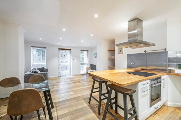 1 Bedroom Flat To Rent In Frognal Lane, Hampstead, NW3