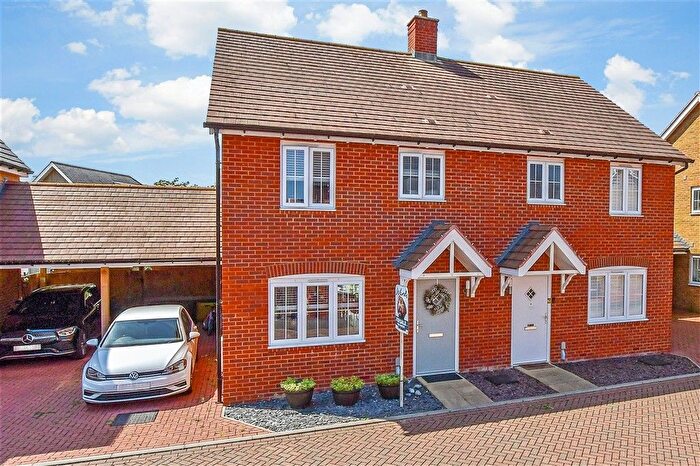 3 Bedroom Semi-Detached House For Sale In Tyler Road, Staplehurst, Kent, TN12