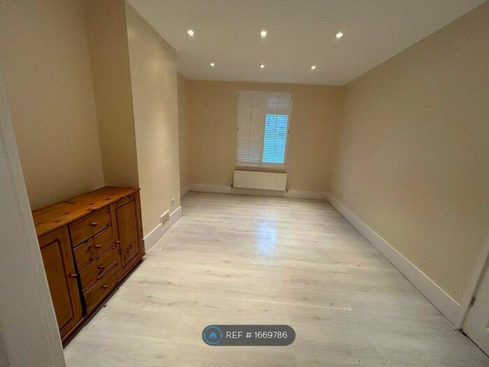 2 Bedroom Terraced House To Rent In Hedgemans Road, Dagenham, RM9