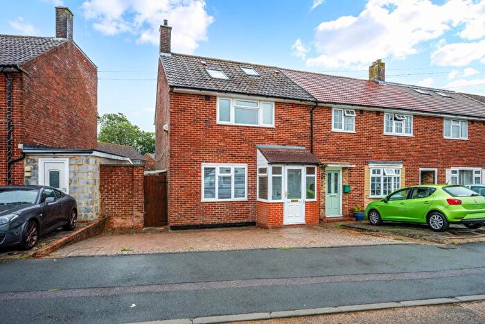 3 Bedroom End Of Terrace House For Sale In Marbles Way, Tadworth, KT20