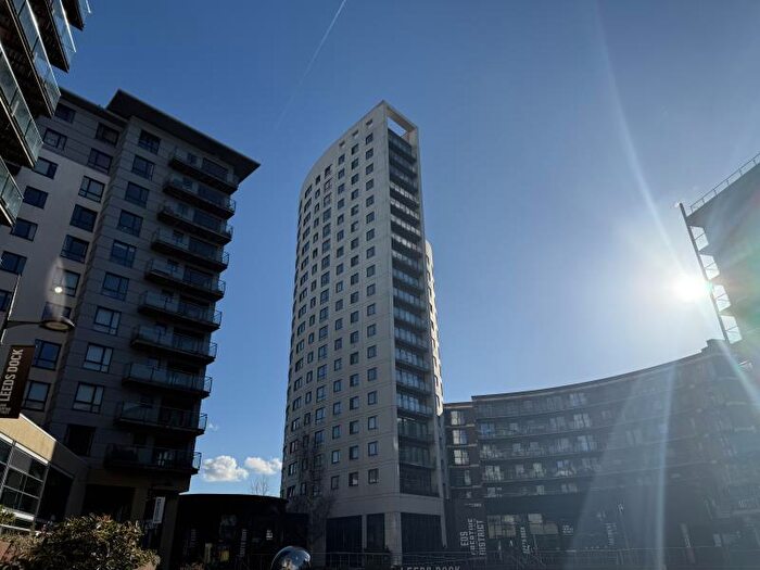 2 Bedroom Apartment To Rent In Clarence House, The Boulevard, LS10