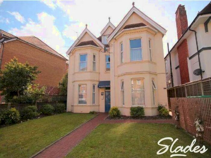 Studio To Rent In Sea Road, Boscombe, Bournemouth, BH5