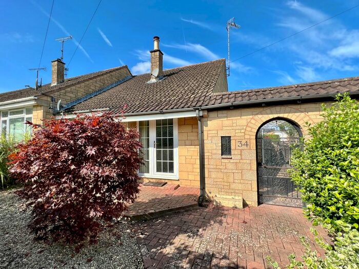 2 Bedroom Semi-Detached Bungalow For Sale In Paynes Meadow, Whitminster, Gloucester, GL2