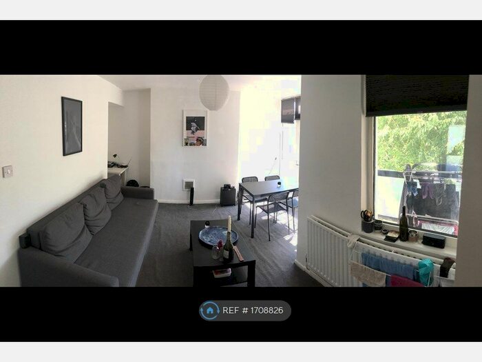 3 Bedroom Flat To Rent In Dartford Street, London, SE17
