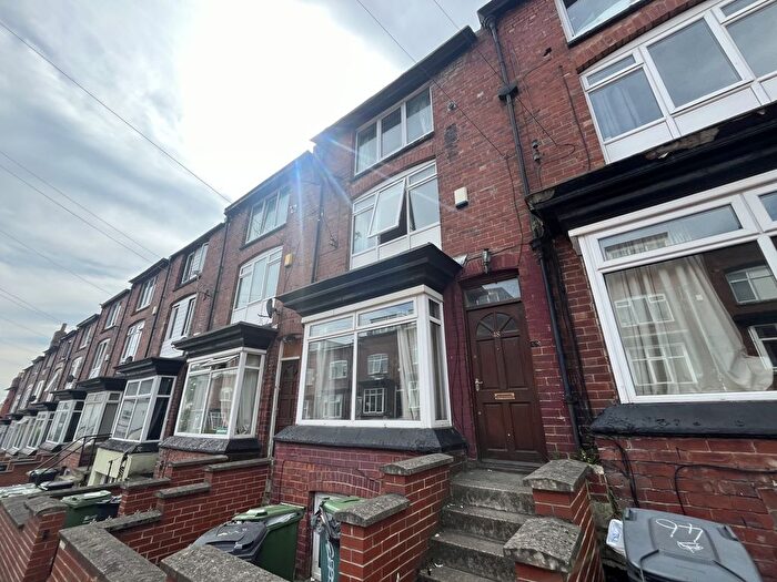 4 Bedroom Terraced House To Rent In Manor Drive, Headingley, Leeds, West Yorkshire, LS6
