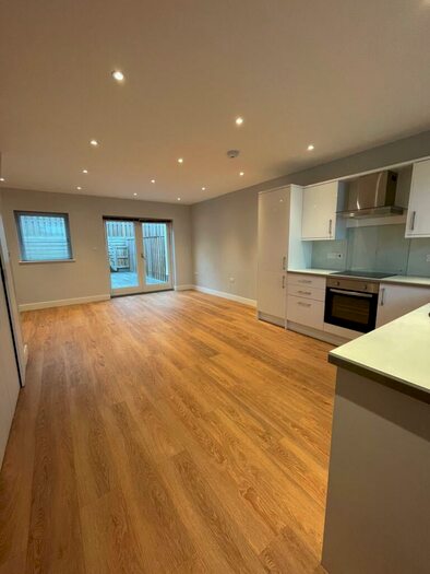 2 Bedroom Terraced House To Rent In Sydenham Road, Cotham, Bristol, BS6