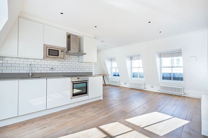 2 Bedroom Flat To Rent In New Row, Covent Garden, WC2N