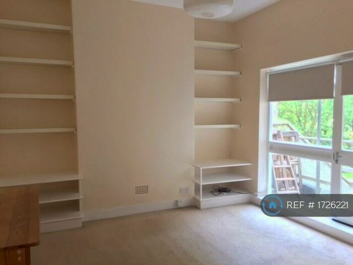 1 Bedroom Flat To Rent In Spenser Road, Herne Hill, SE24