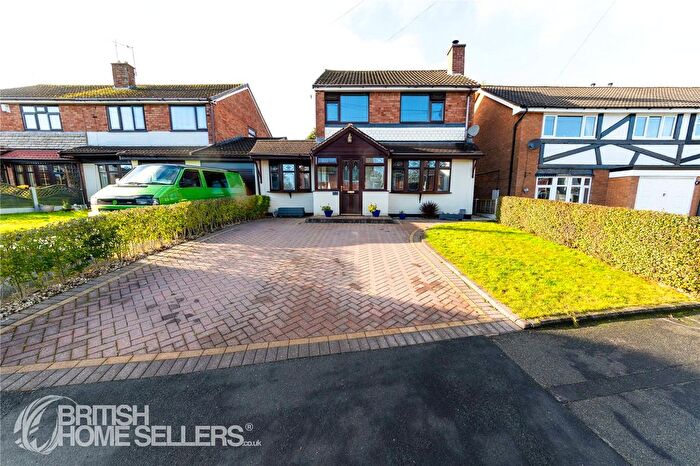 4 Bedroom Detached House For Sale In Fishley Close, Walsall, West Midlands, WS3