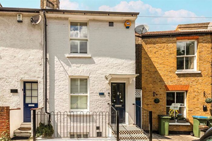 3 Bedroom House For Sale In Red Lion Lane, Shooters Hill, SE18