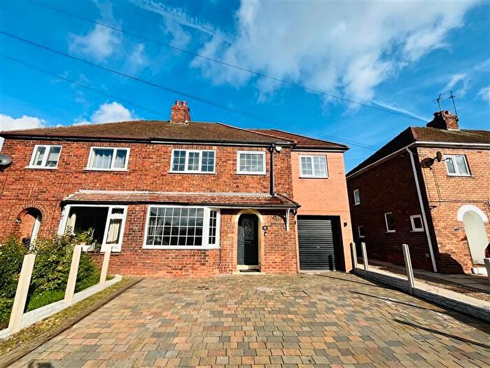 4 Bedroom Semi Detached House For Sale In George Terrace, Barlby, Selby, YO8