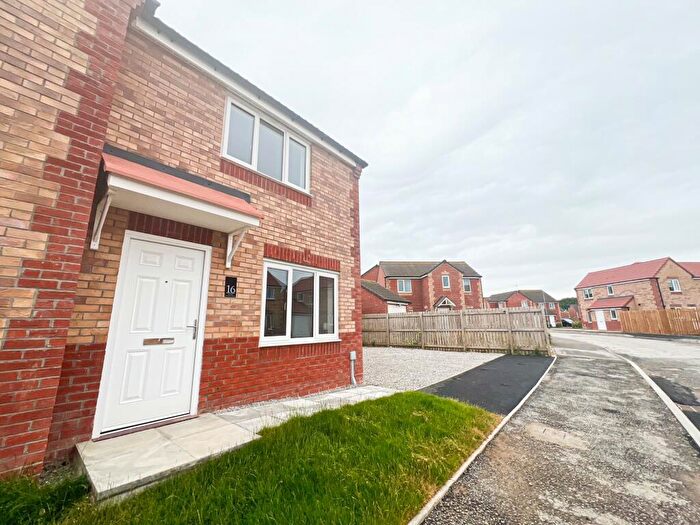 2 Bedroom Semi-Detached House To Rent In Sir Leo Schultz Road, Hull, HU6