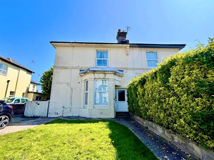 1 Bedroom House To Rent In Norfolk Road, Littlehampton, BN17