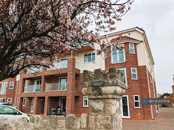 2 Bedroom Flat To Rent In St. Lukes, Rhos On Sea, Colwyn Bay, LL28