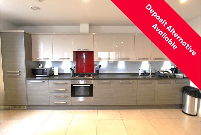 3 Bedroom Apartment To Rent In Alpine Road, London, NW9