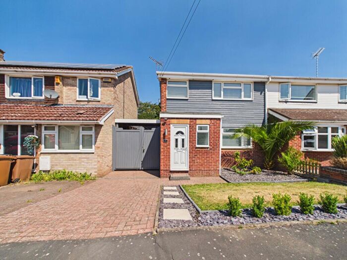 3 Bedroom Semi-Detached House To Rent In Mercia Drive, Willington, DE65
