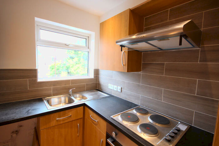 3 Bedroom Apartment To Rent In Jaunty Way, S12